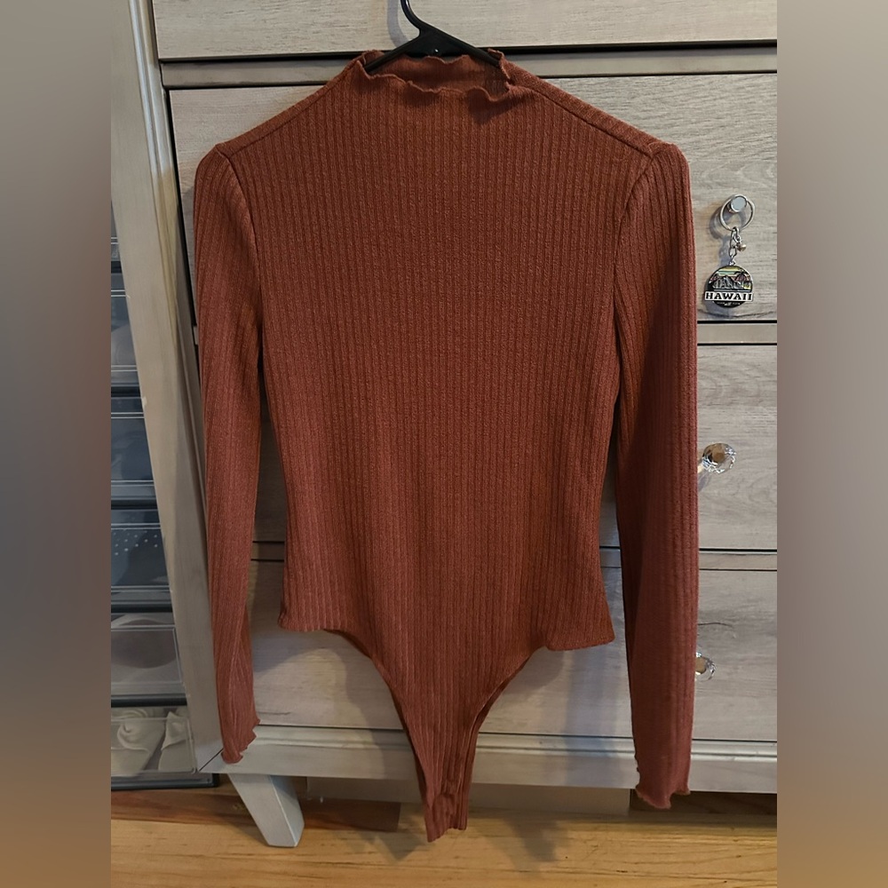 Rust Ribbed Long Sleeve Bodysuit
